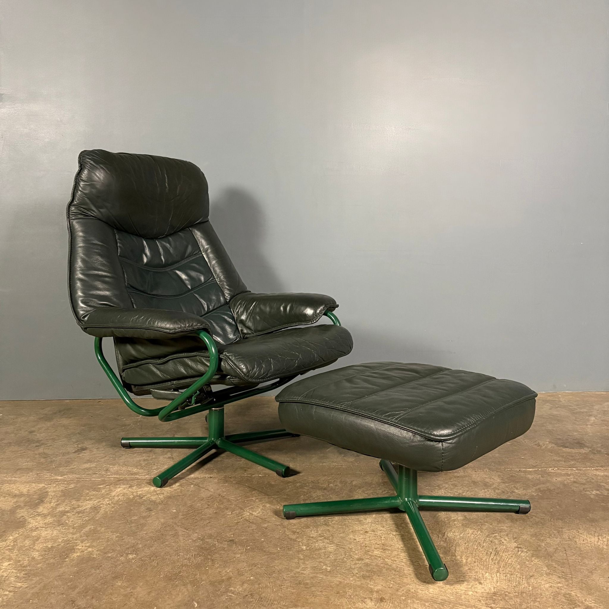 Green Leather Skoghaug Reclining Swivel Lounge Chair With Matching Footstool/Ottoman Mid Century Vintage Retro MCM