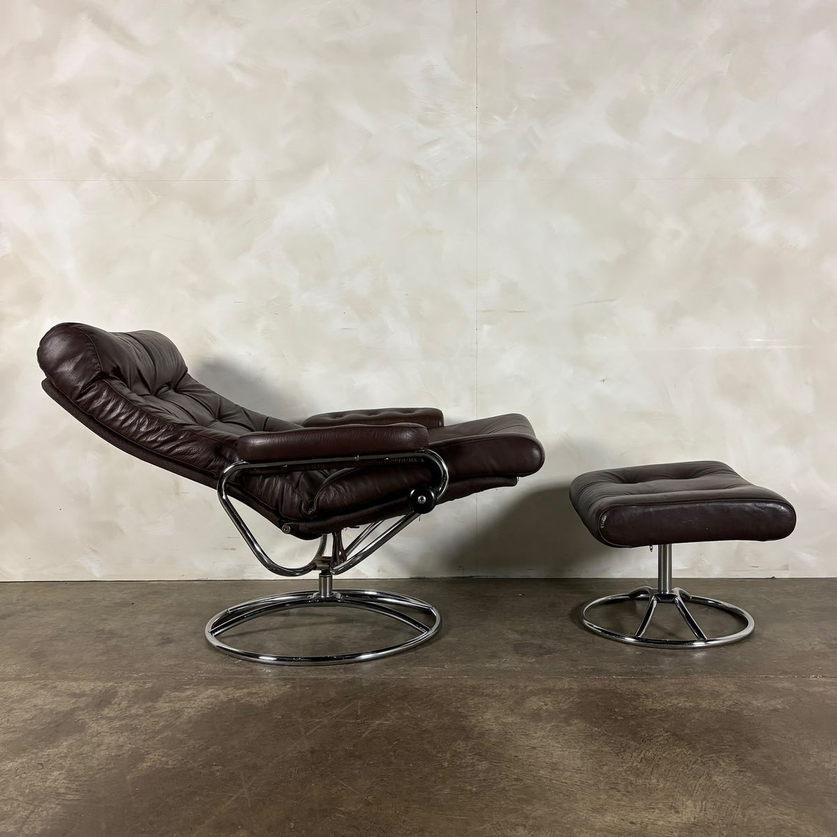 Mid Century Leather Norwegian Ekornes Brown Stressless Swivel Armchair & Footstool Vintage Retro MCM