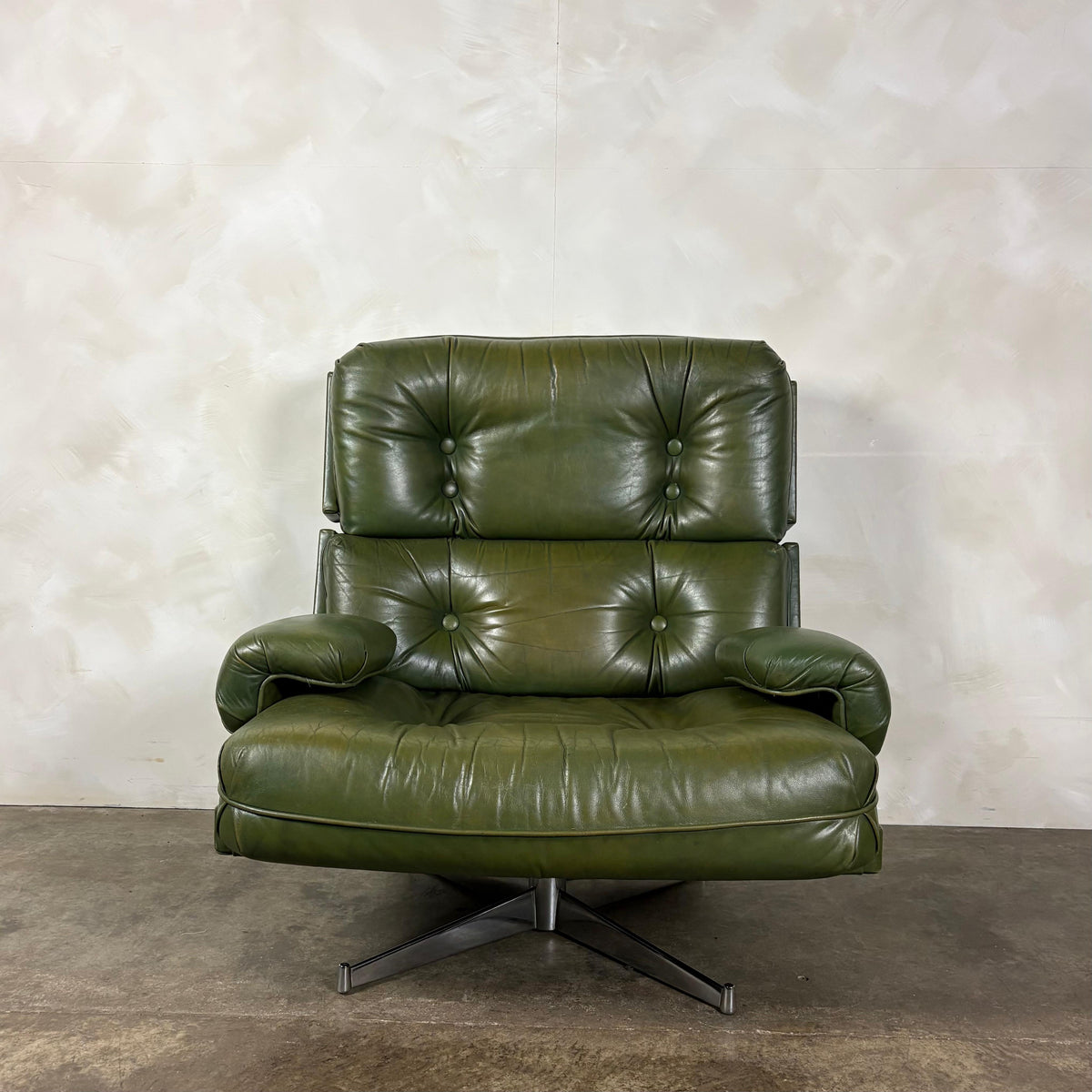 Howard Keith Green Leather Kohinoor Swivel Lounge Chair HK London Mid Century Vintage Retro MCM