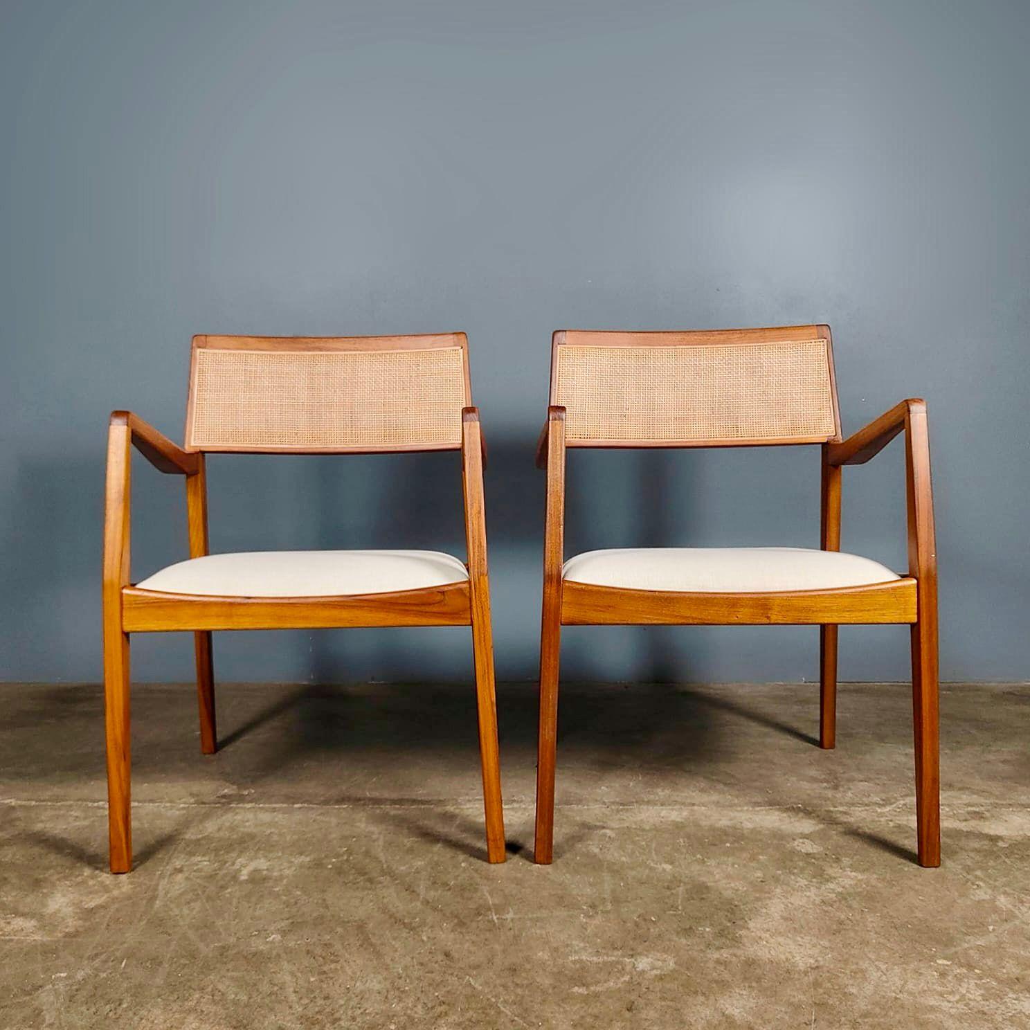 Pair Of Jens Risom ‘Playboy’ C140 Walnut Carver Dining Chairs/Lounge Chairs Mid Century Vintage Retro MCM