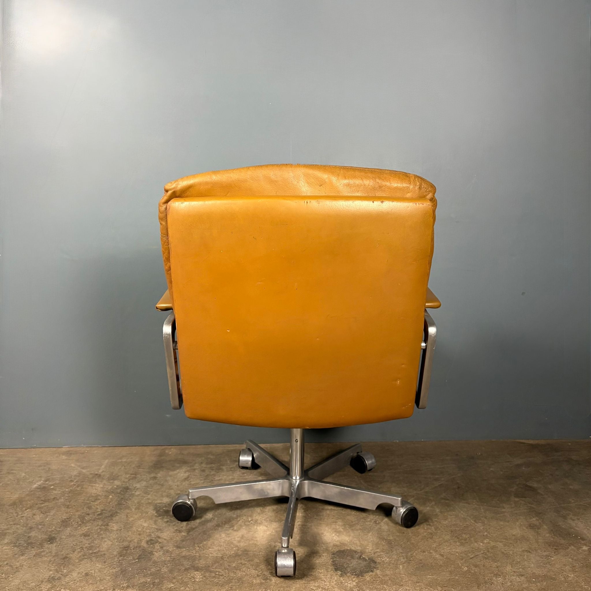 SOLD Office Chair André Vandenbeuck For Arflex Style Tan Cognac Leather Mid Century Vintage Retro MCM