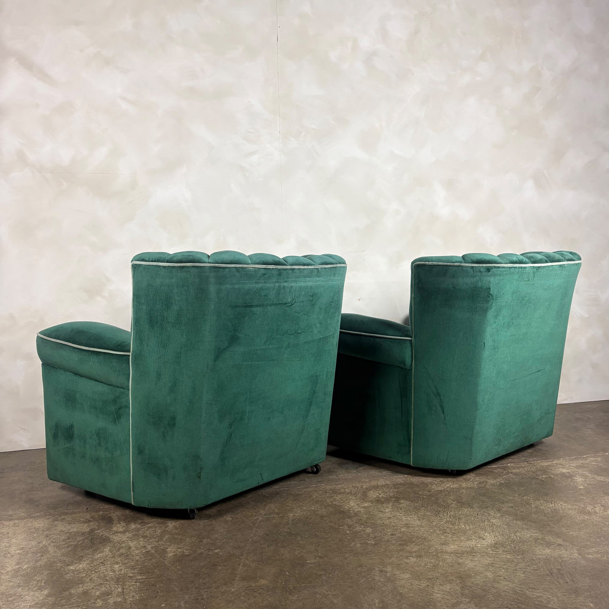 Vintage Art Deco Three Seater Sofa & Pair Of Armchairs In Emerald Turquoise Green Velvet