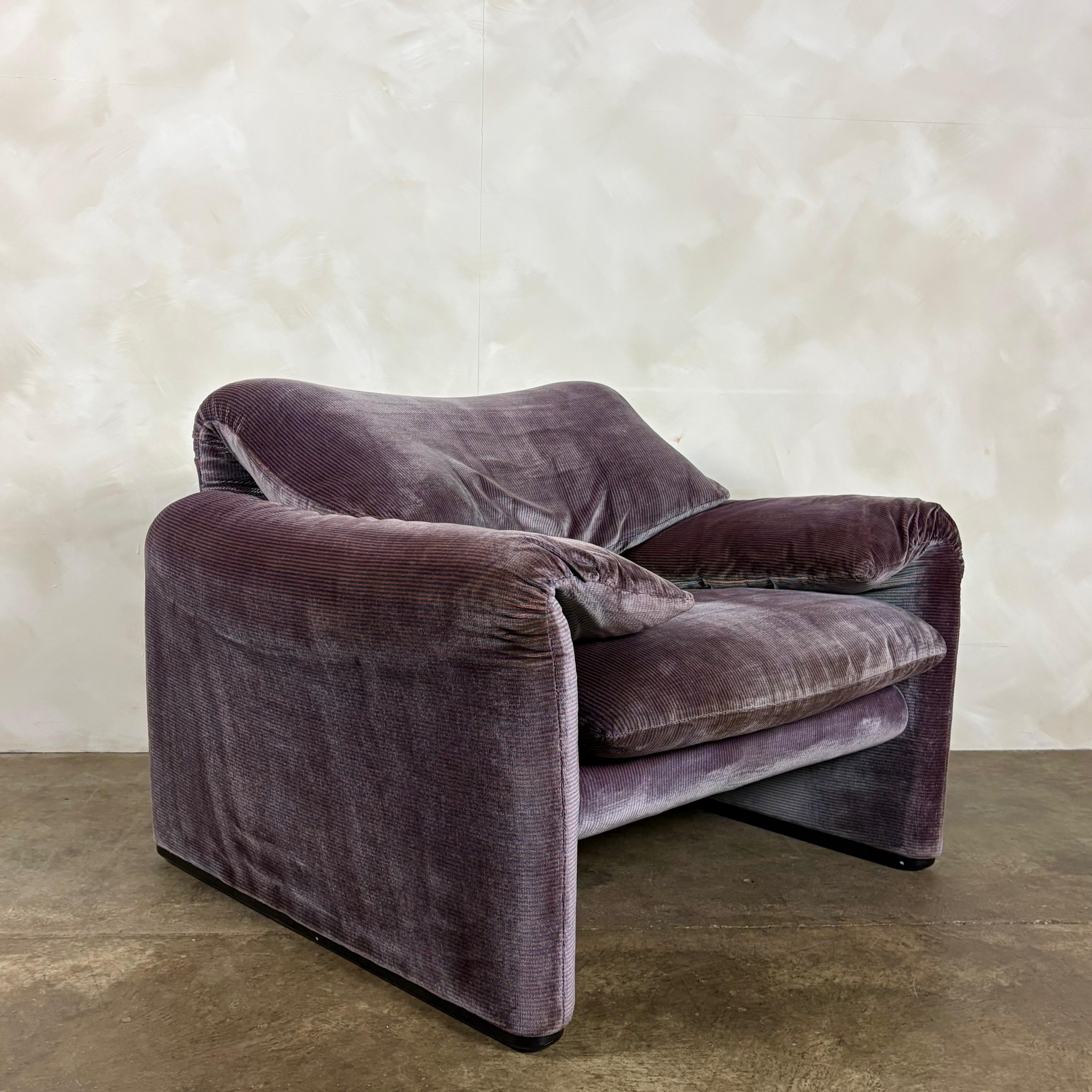 Maralunga Purple Blue Armchair By Vico Magistretti For Cassina 1979 Mid Century Vintage Retro MCM