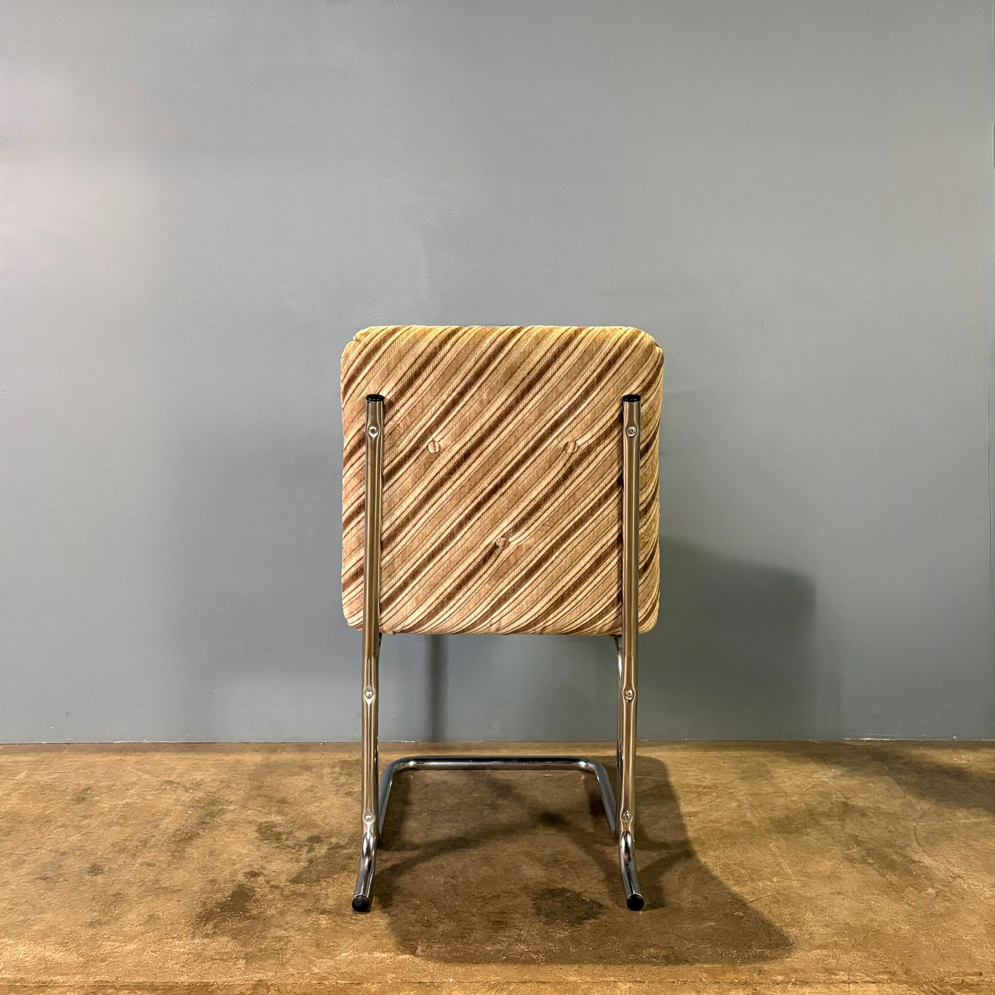 Six Geometric Patterned Chrome Cantilevered Dining Chairs Mid Century Vintage Retro MCM