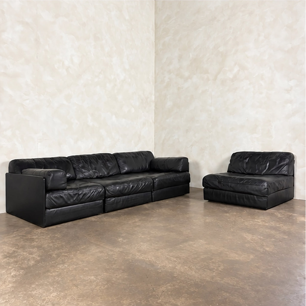 Four De Sede DS-76 Black Leather 1972 Sofa/Chairs Sofa Beds Mid Century Vintage Retro MCM