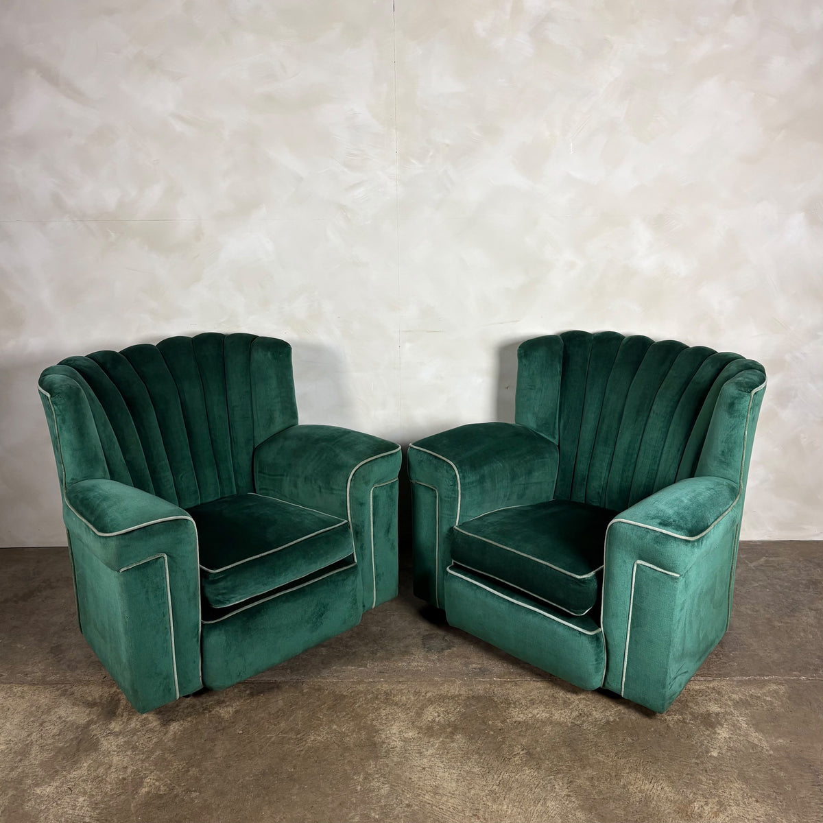 Vintage Art Deco Three Seater Sofa & Pair Of Armchairs In Emerald Turquoise Green Velvet