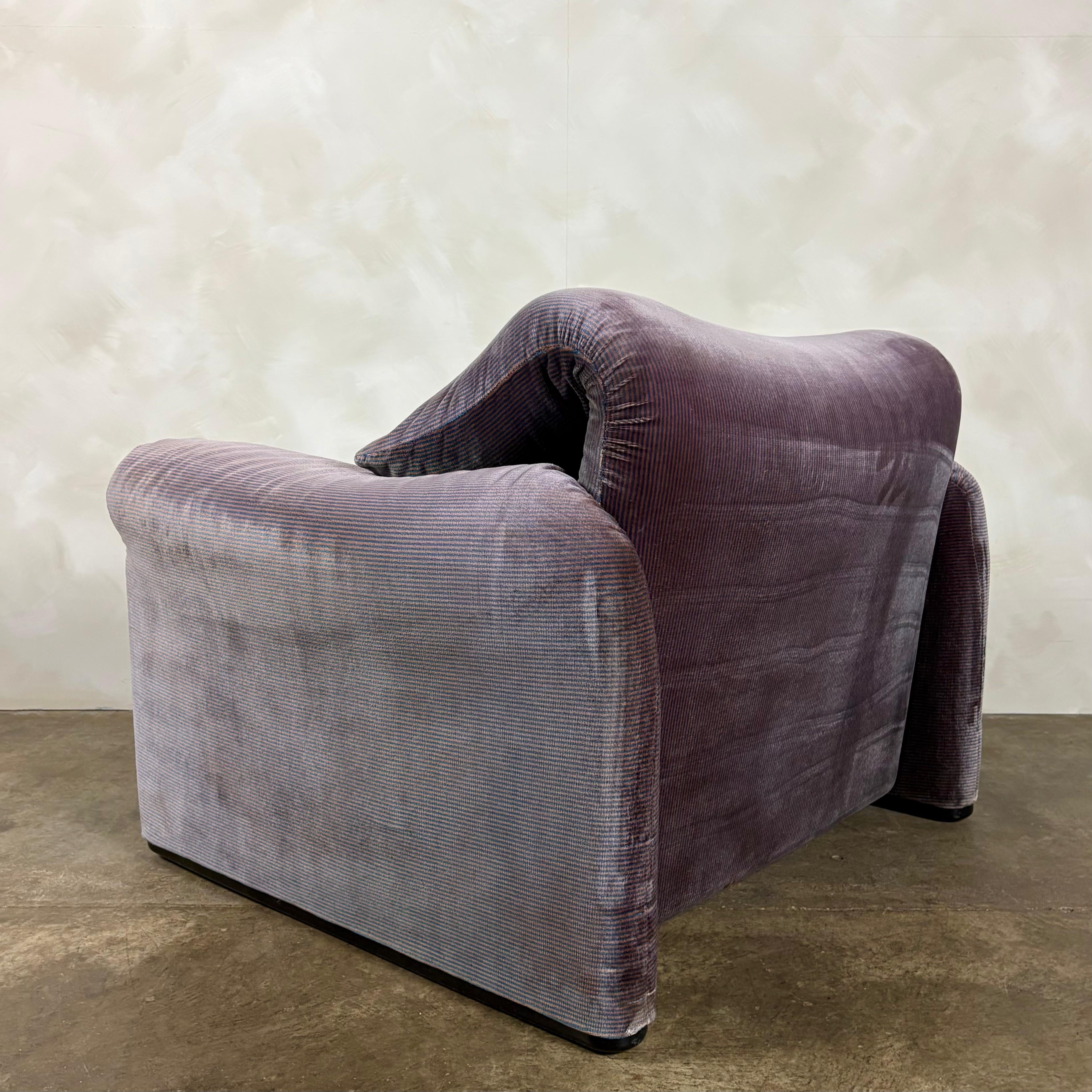 Maralunga Purple Blue Armchair By Vico Magistretti For Cassina 1979 Mid Century Vintage Retro MCM