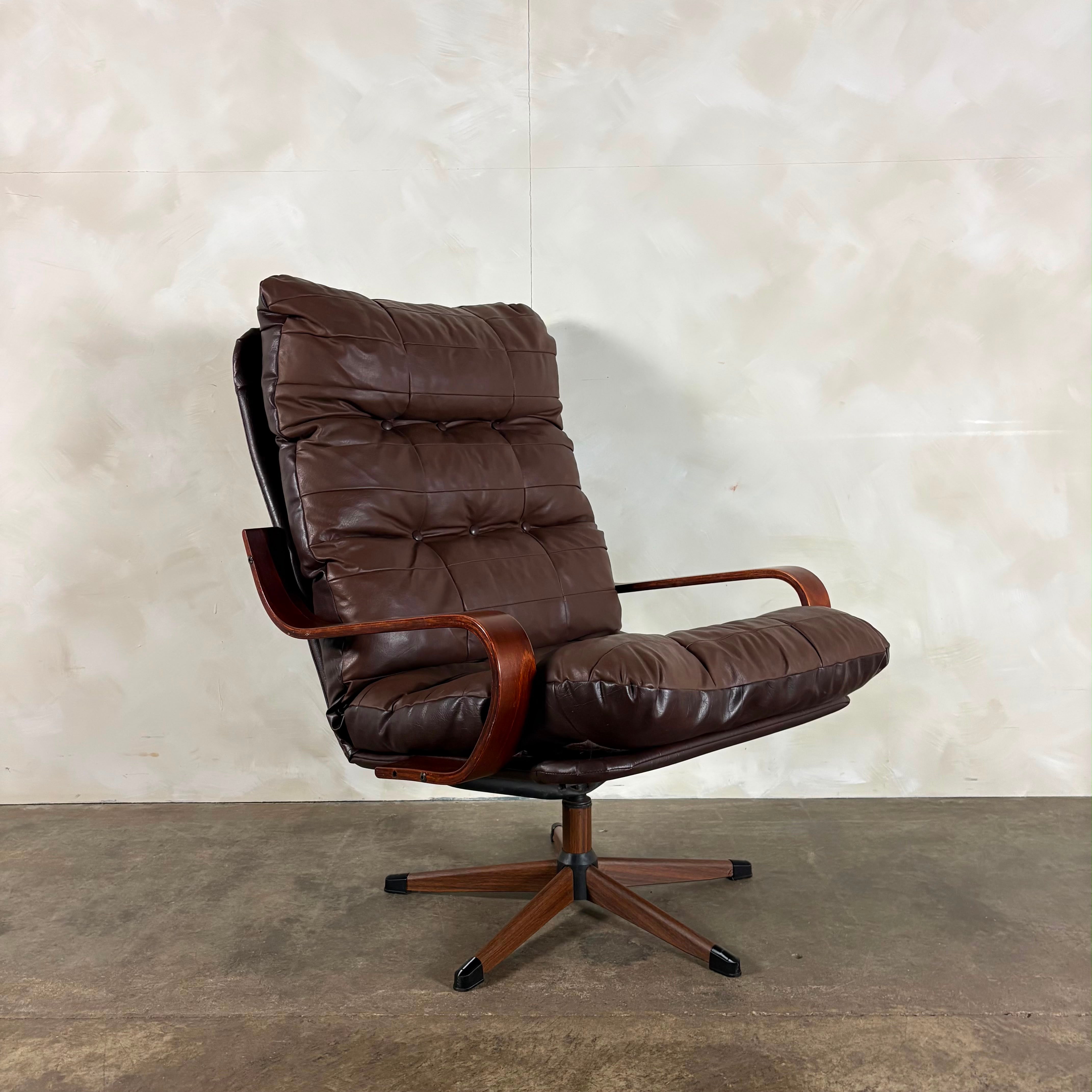 Scandinavian Swivel Brown Leather Lounge Chair Mid Century Vintage Retro MCM