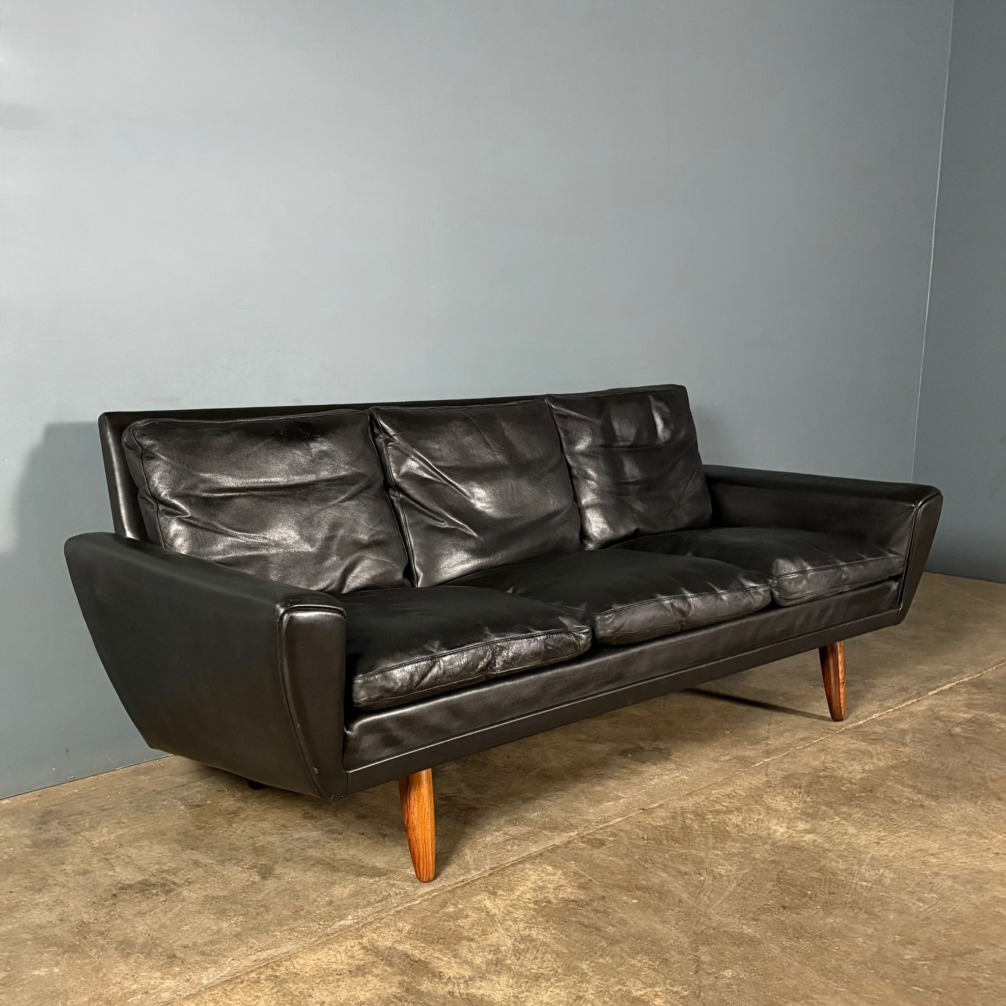 Three Seater Black Leather Sofa Georg Thams Vejen Polstermøbelfabrik Model 64 Mid Century Vintage Retro MCM