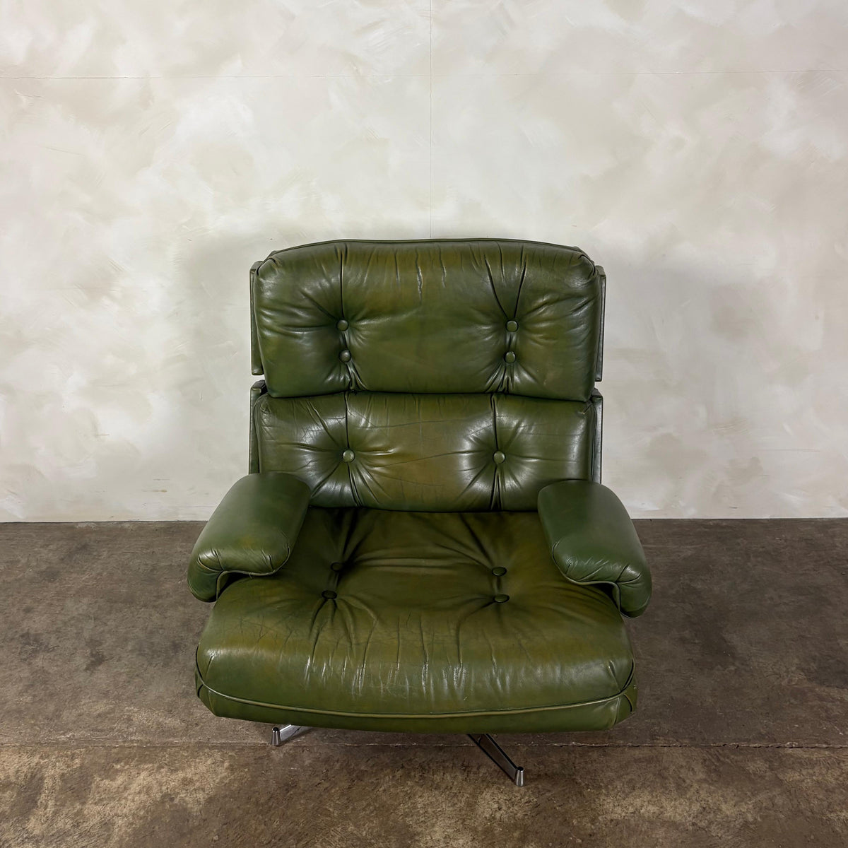 Howard Keith Green Leather Kohinoor Swivel Lounge Chair HK London Mid Century Vintage Retro MCM