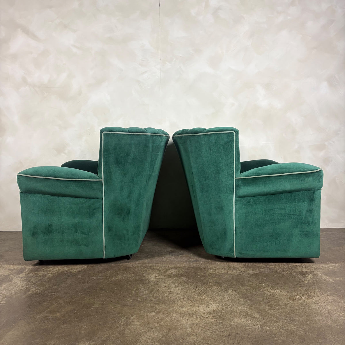 Vintage Art Deco Three Seater Sofa & Pair Of Armchairs In Emerald Turquoise Green Velvet