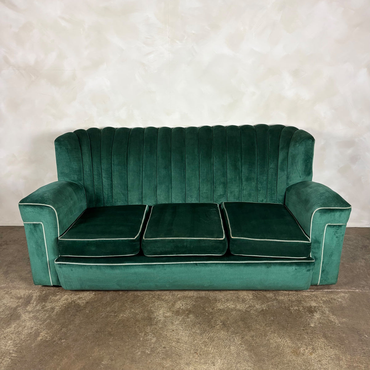 Vintage Art Deco Three Seater Sofa & Pair Of Armchairs In Emerald Turquoise Green Velvet