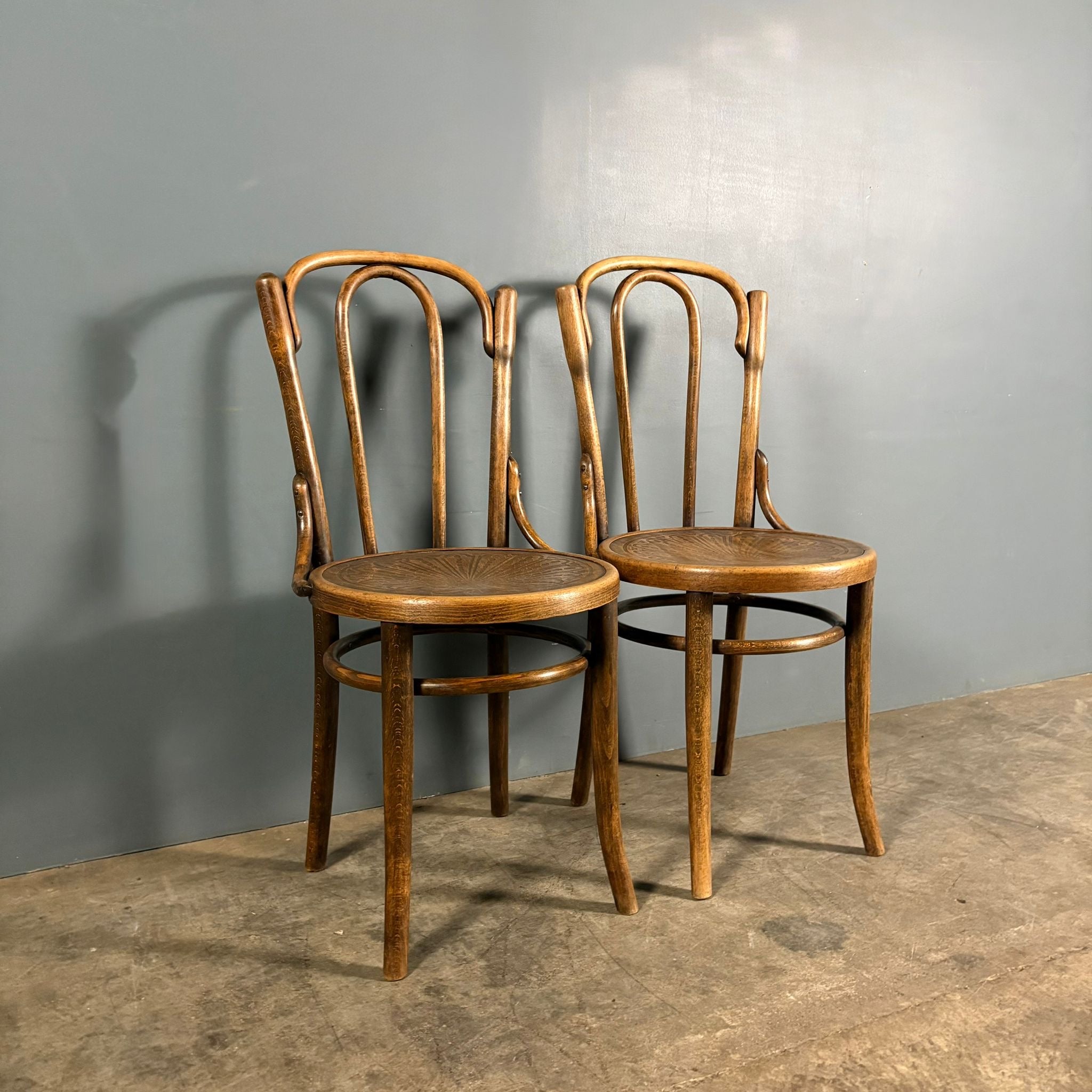 Pair Of Thonet Bistro Dining Chairs Mundus J&J Kohn Antique Vintage