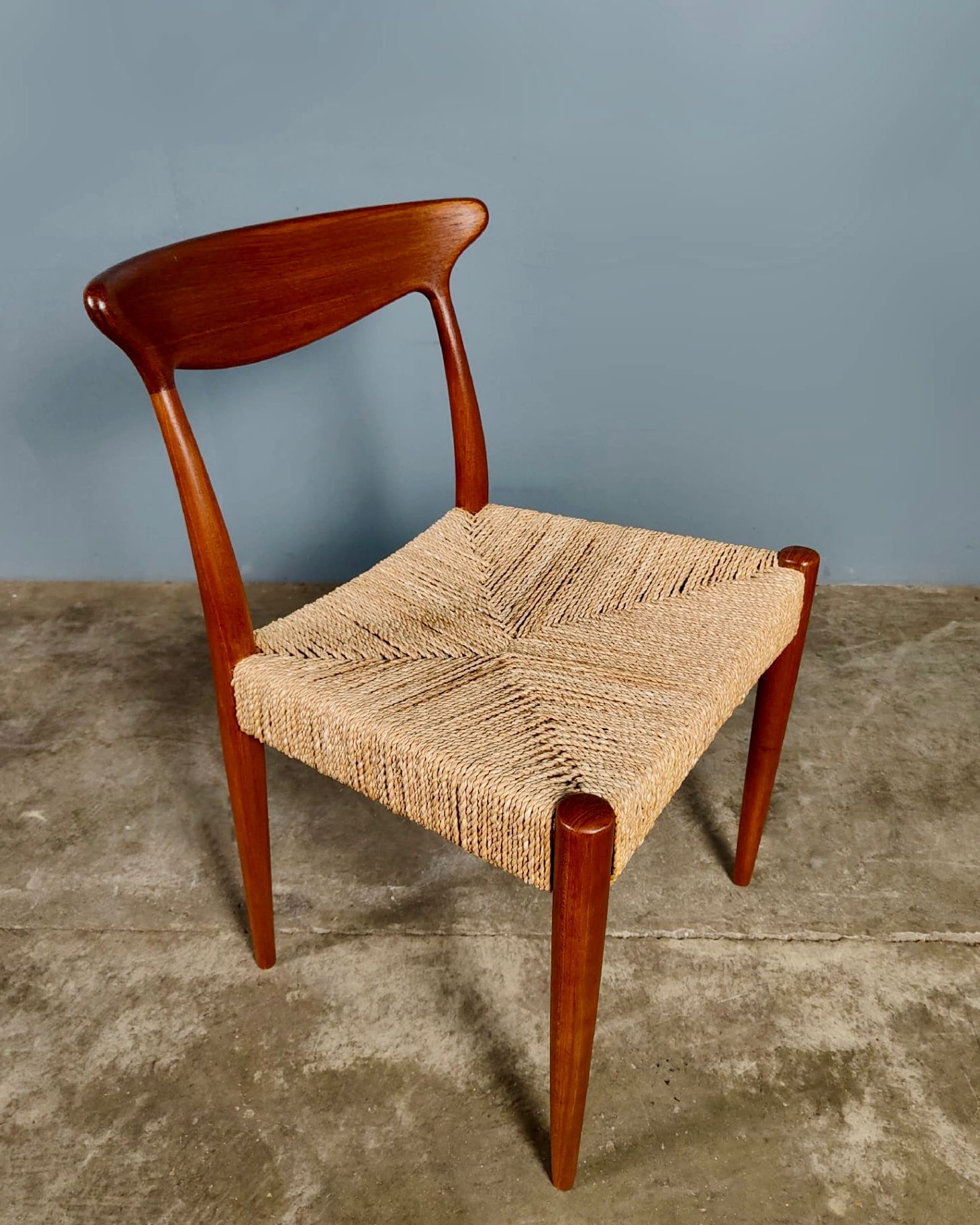 SOLD Mid Century Danish Teak Dining Chair By Arne Hovmand-Olsen For Mogens Kold Vintage Retro MCM