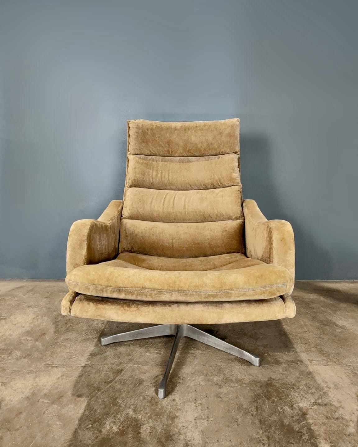 SOLD Minty Of Oxford Swivel Cushioned Lounge Chair Vintage Mid Century Vintage Retro MCM